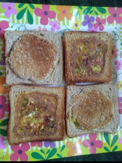 ऑमलेट ब्रेड(omelette bread recipe in hindi) रेसिपी मुख्य फोटो