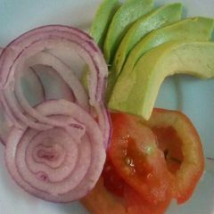 A picture of Avocado kachumbari.
