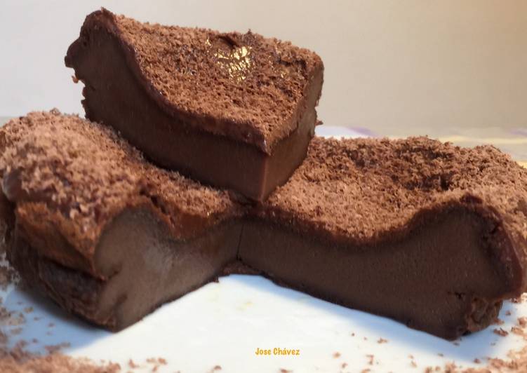 Bizcocho Mousse de Chocolate (con solo 3 ingredientes)