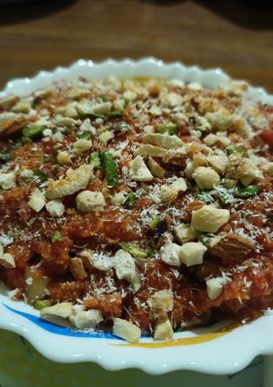 गाजर हलवा(Gajar ka halwa recipe in hindi) रेसिपी मुख्य फोटो