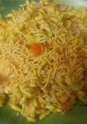 A picture of Bombay sukha bhel.