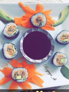 صورة لوصفة طريقة عمل السوشي 🍣 🥑🥒🥕🍚🍣😋😍