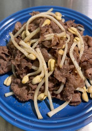 花生芽炒牛肉 的食譜成品照片