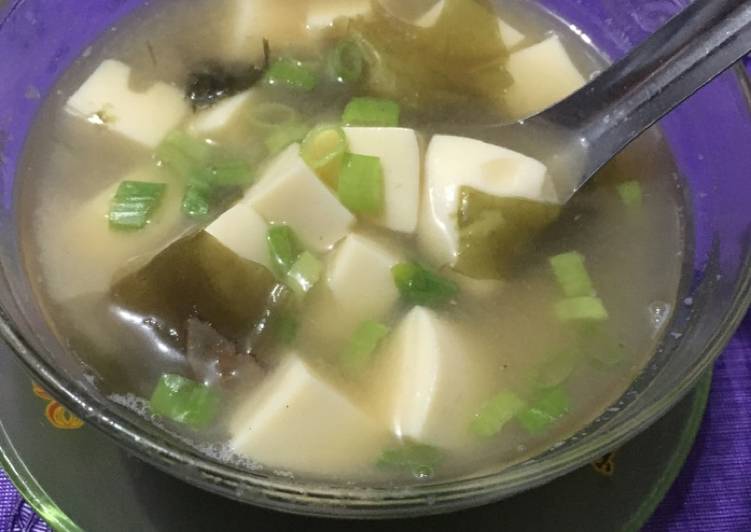 Cara Gampang Membuat Japanese miso tofu soup ala fe, Lezat