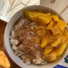 A picture of Mango Sticky Rice.