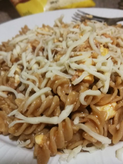 Una foto de Pasta integral con atún y Feta