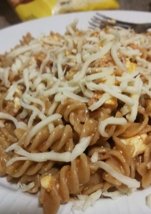 Una foto de Pasta integral con atún y Feta