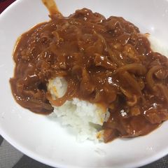 A picture of Japanese Style Hushed Beef on Rice (Hayashi Rice).