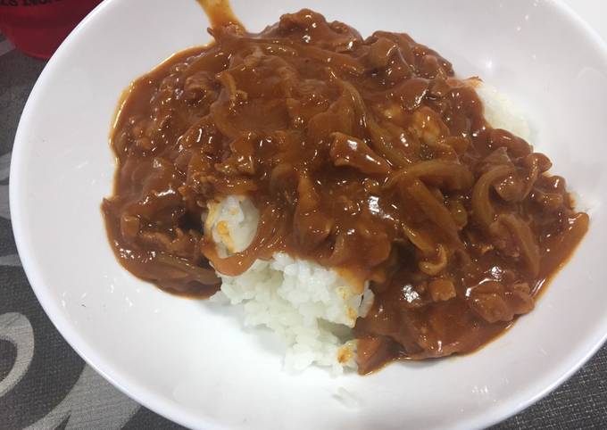 Japanese Style Hushed Beef on Rice (Hayashi Rice)