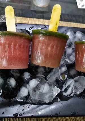 A picture of Watermelon popsiles.