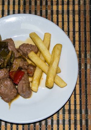 Foto principal de Hamburguesa reinventada en salsa