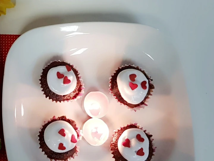 Easy Steps to Prepare Red velvets cup cakes the Delicious Tasty