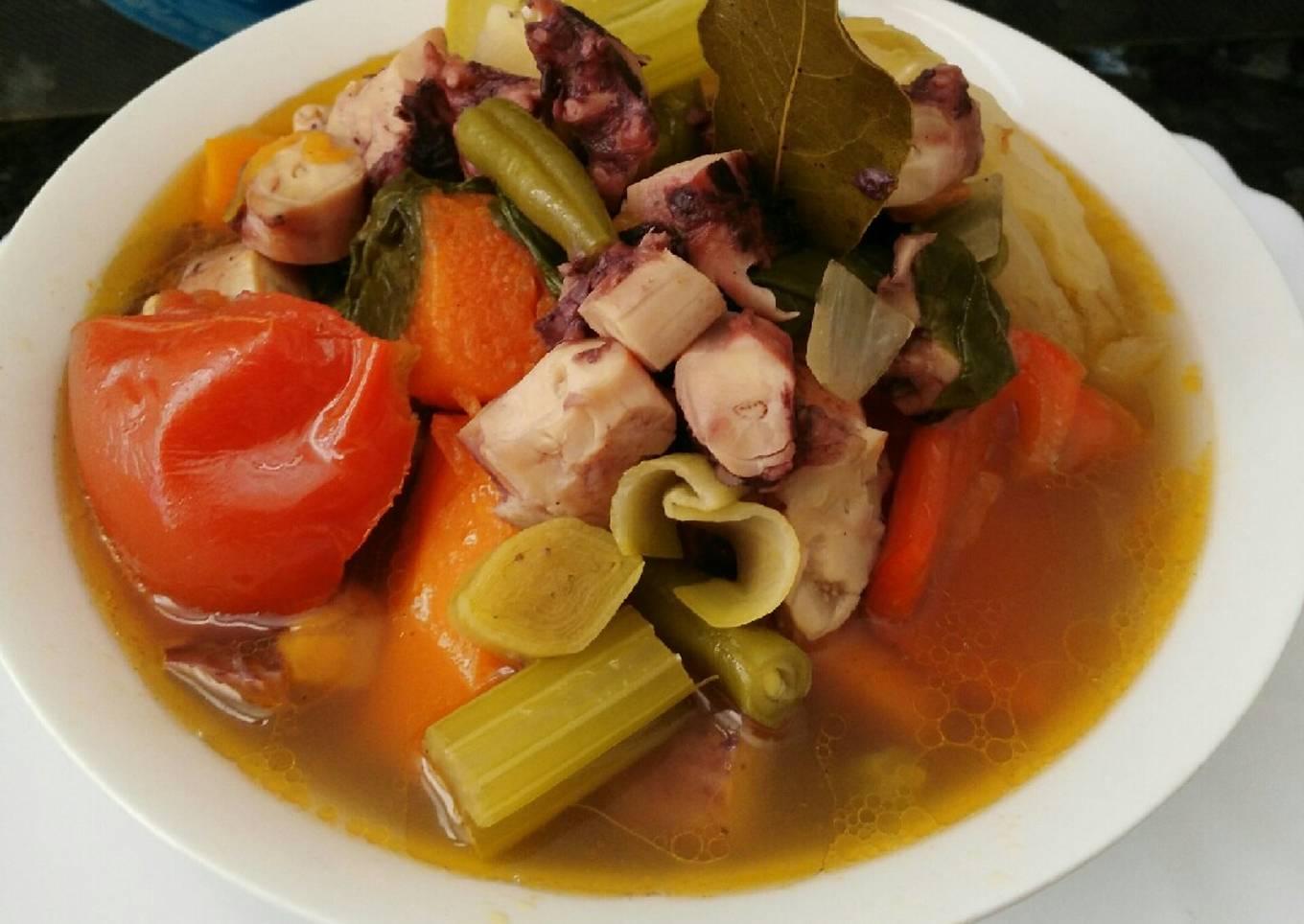 Caldo de pulpos otoñales