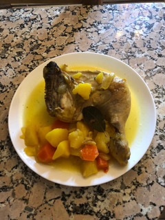 Una foto de Pollo guisado