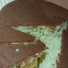 A picture of Simple Vanilla Cake.