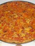 Pizza de atún y pimientos del piquillo