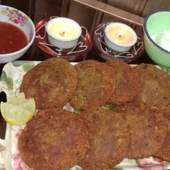A picture of Beef shami kababs.