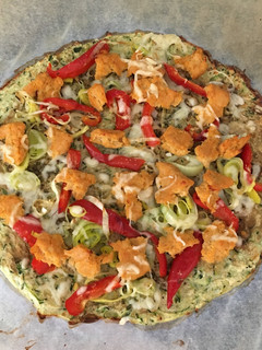Una foto de Pizza con base de calabacín