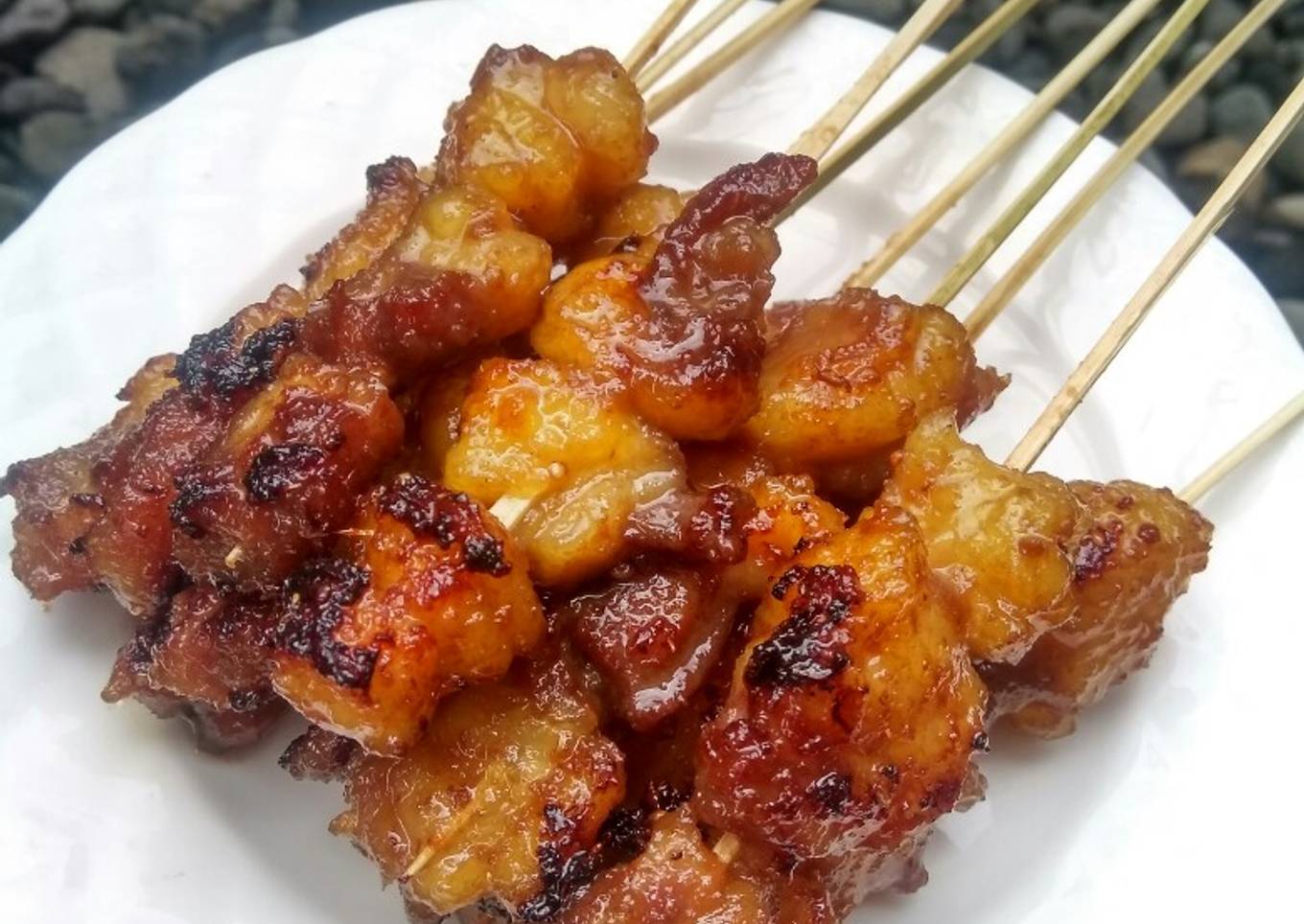 Sate lemak sapi khas pasar Bringharjo