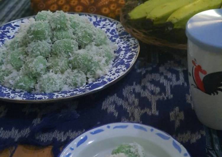 Klepon ubi jalar pandan