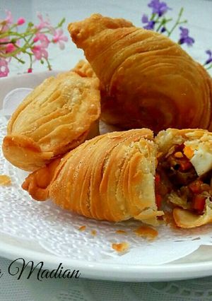 Foto resep Pastel lapis isi ayam kecap, yummy....😘