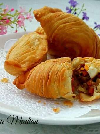 Cara Gampang Membuat Resep Pastel lapis isi ayam kecap, yummy&mldr;.😘 yang Enak Banget Anti Ribet, Bikin Ngiler