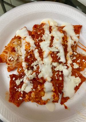 Una foto de Chilaquiles
