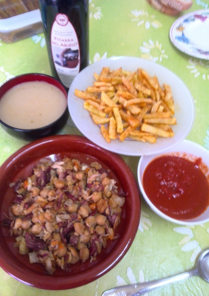 Una foto de Ropa vieja -Comida Marinera-