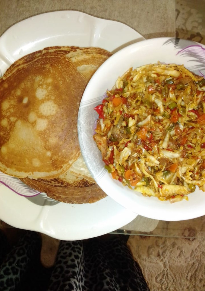 A picture of Pancake with vegetables.