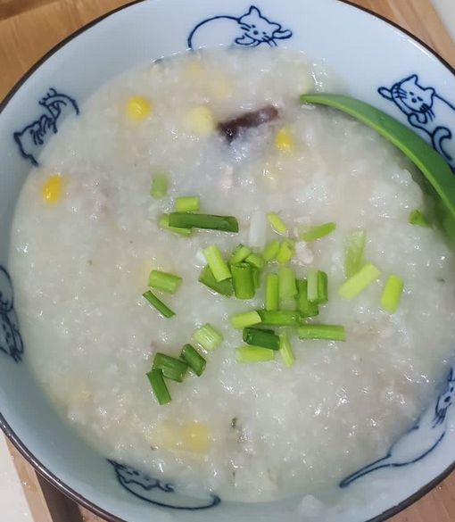 皮蛋粟米肉碎粥（電飯煲製作） 的食譜成品照片