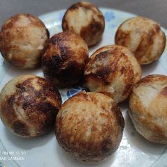 A picture of Bread Roll in Appam Pan.