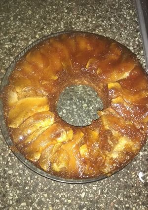 Una foto de Torta invertida de manzana