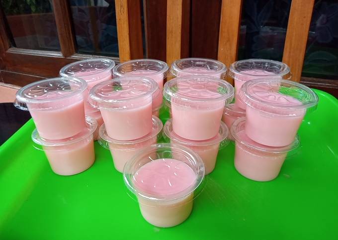 Bagaimana Menyiapkan Silky Pudding Strawberry Anti Gagal