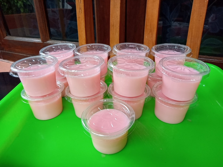 Bagaimana Menyiapkan Silky Pudding Strawberry Anti Gagal