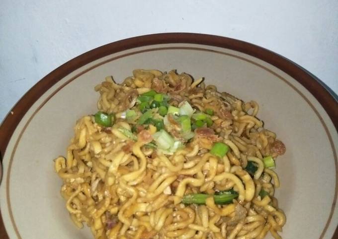 Cara Gampang Membuat Bakmie goreng nyemek sederhana yang Enak