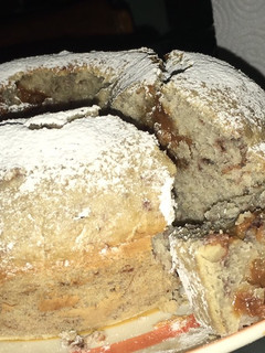 Una foto de Budín de Banana con nuez y dulce de leche