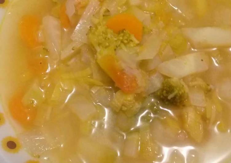 Zuppa rustica veg di finocchi e broccoli