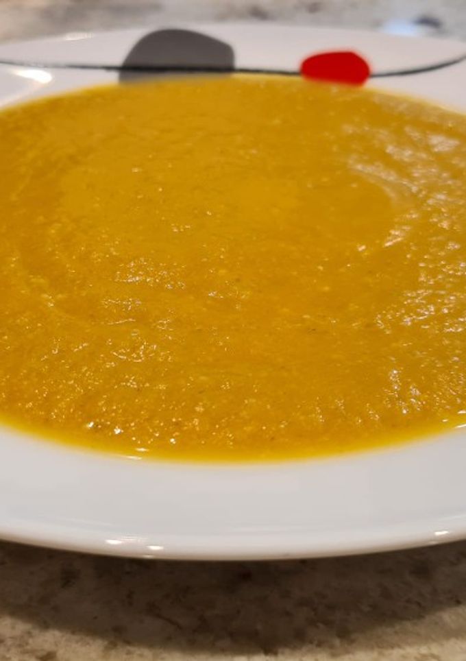 Una foto de Crema de calabacín, calabaza y champiñones