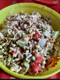 रताळू मुगाचे सलाद (ratalu moongache salad recipe in marathi) रेसिपी चे मुख्य फोटो