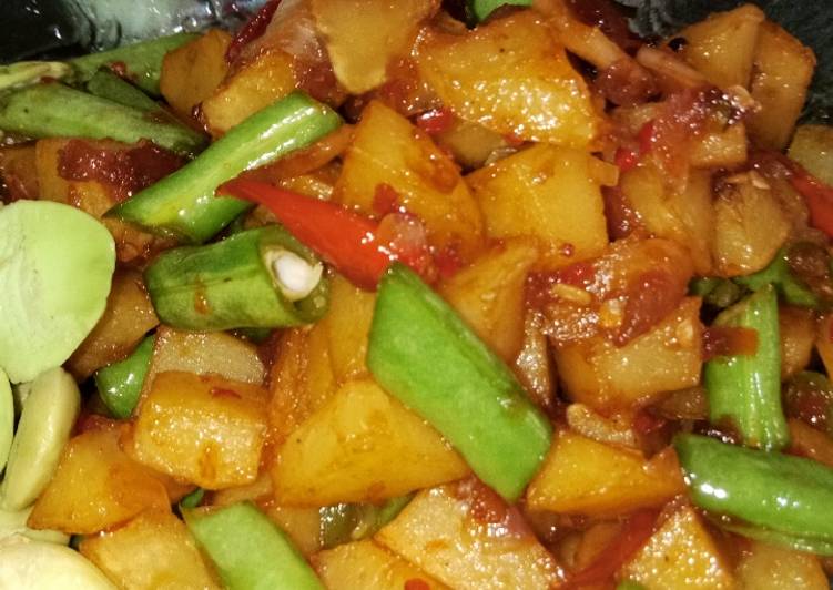 Resep Tumis sambal kentang buncis yang Lezat Sekali