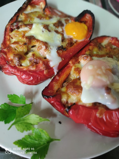 Una foto de Morrones rellenos. #Comidasaludable