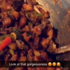 A picture of Giz Dodo (Sauteed gizzard and ripe plantain).