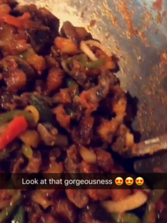 A picture of Giz Dodo (Sauteed gizzard and ripe plantain).