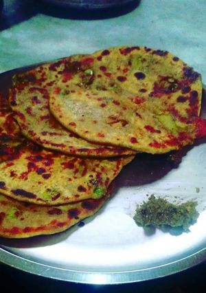 आलू प्याज़ का पराठा (aloo pyaz ka paratha recipe in Hindi) रेसिपी मुख्य फोटो