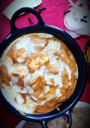 શાહી પનીર (shahi paneer recipe in Gujarati) રેસીપી મુખ્ય ફોટો
