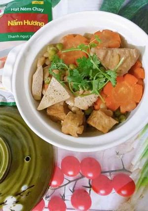 Hình của món Sườn chay nấu đậu trắng.