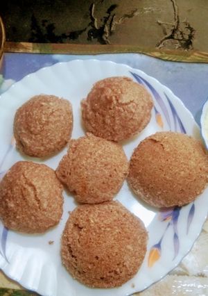 A picture of Ragi Idly.