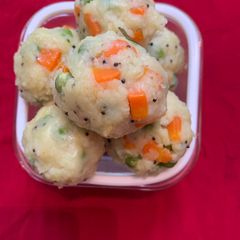 A picture of Vegetable rice balls.