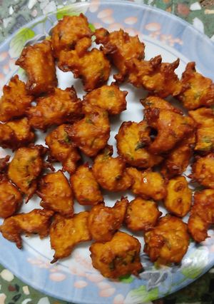 મકાઈ ના ભજીયાં (Makai Bhajiya Recipe In Gujarati) રેસીપી મુખ્ય ફોટો