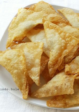 A picture of Homemade Wonton Wrappers.